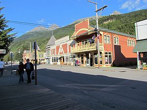 another street scene