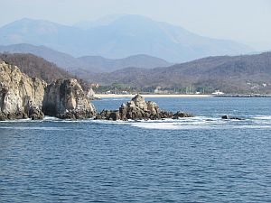 approaching Huatulco