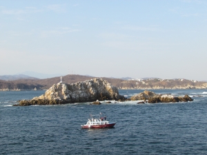 boat & rocks